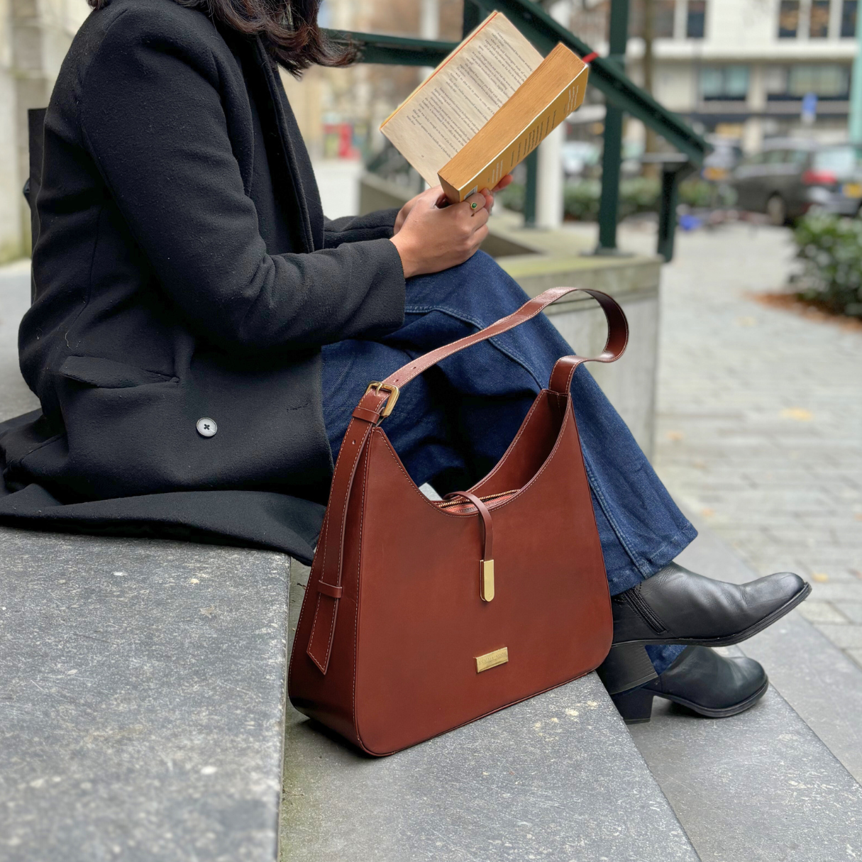 Roxanne Shoulder Bag